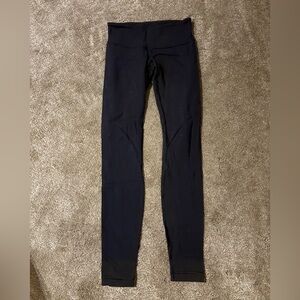 Lululemon Black Mid-Rise Wunder Leggings